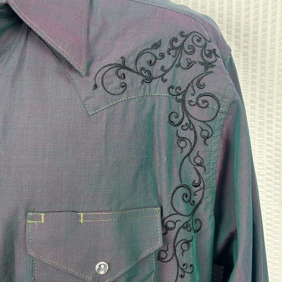 Wrangler Men's Casual Button Down Shirt - Deep Teal with Black Embroidery 0136 - Picture 3 of 6